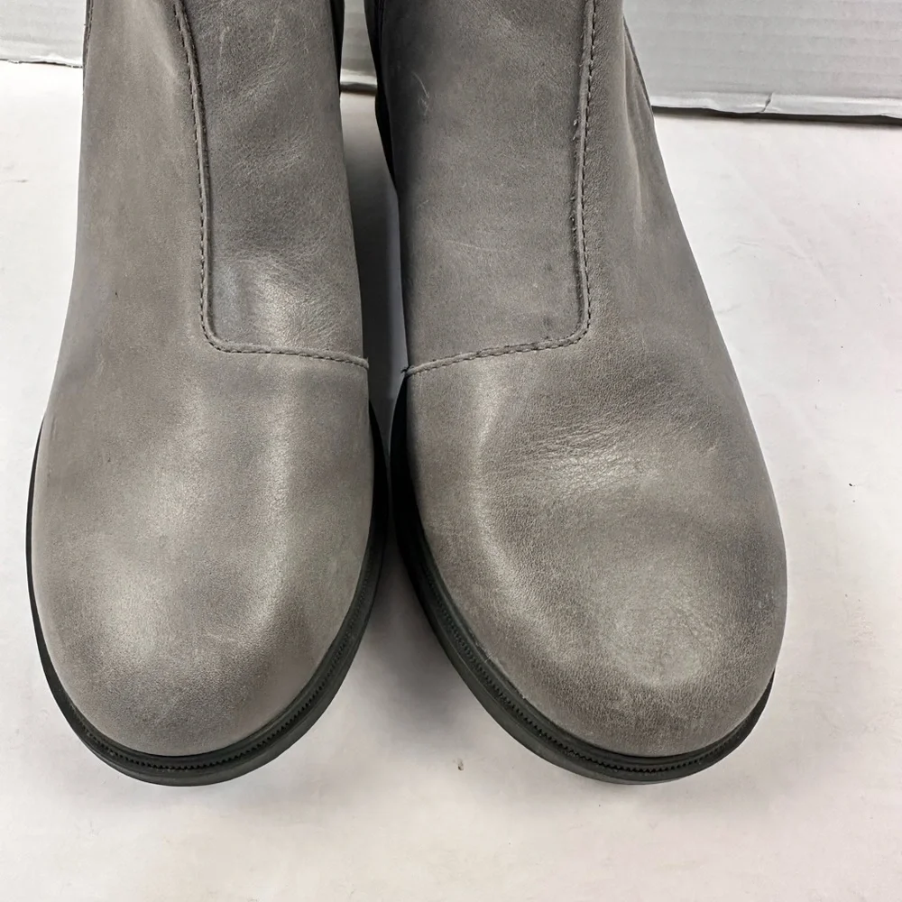 Sorel side zip